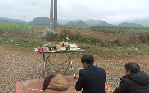 Lễ động thổ khởi công công trình đường giao thông thôn Hòa Sơn, Bái Đang xã Thành Tân